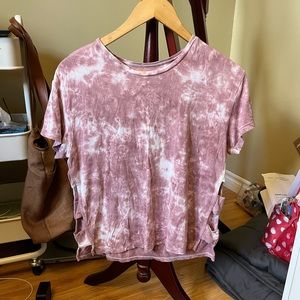 medium tie-dye american eagle t-shirt with slits on side